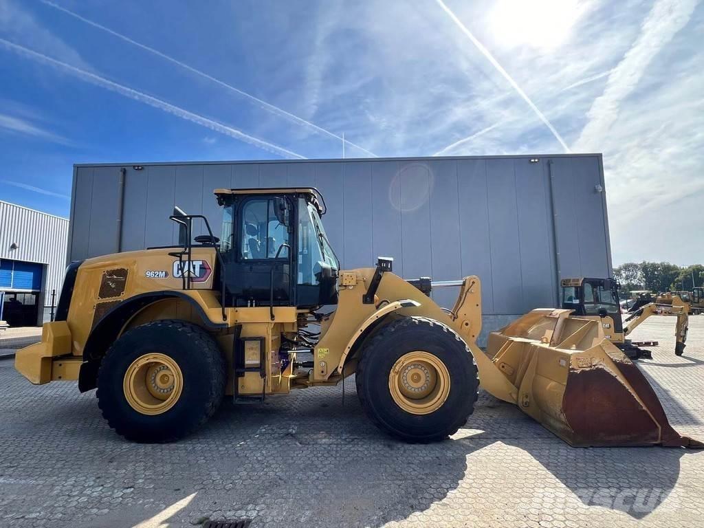 CAT 962M 輪胎式裝載機