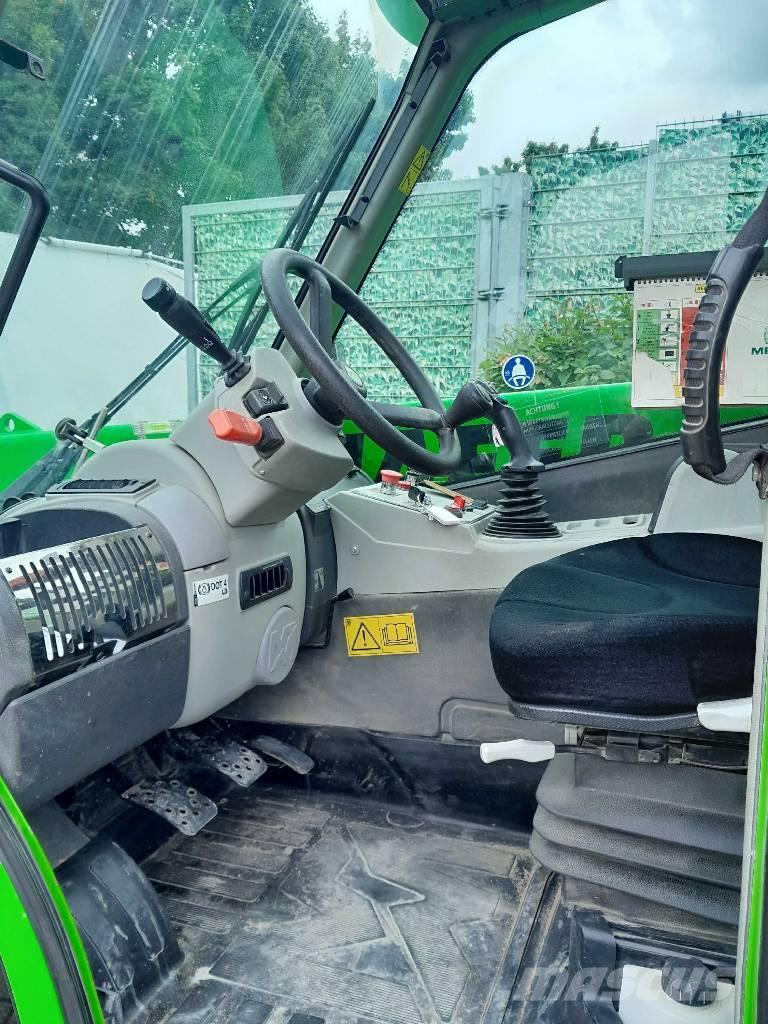 Merlo P 40.17 伸縮臂操作車