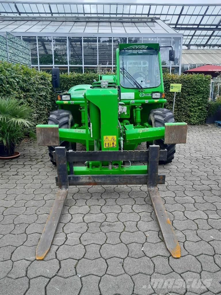 Merlo P 40.17 伸縮臂操作車
