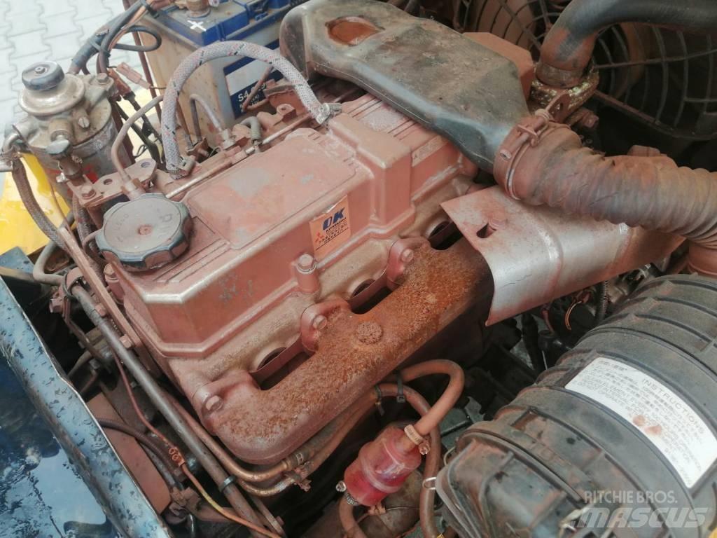 CAT DP 25 K 柴油卡車