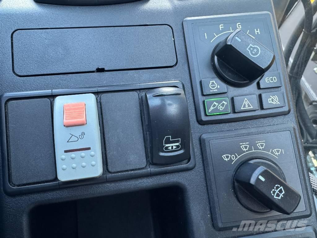 Volvo ECR 235 E 履帶式 挖土機/掘鑿機/挖掘機