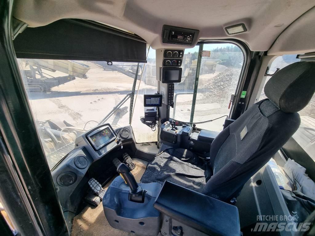CAT 980M 輪胎式裝載機