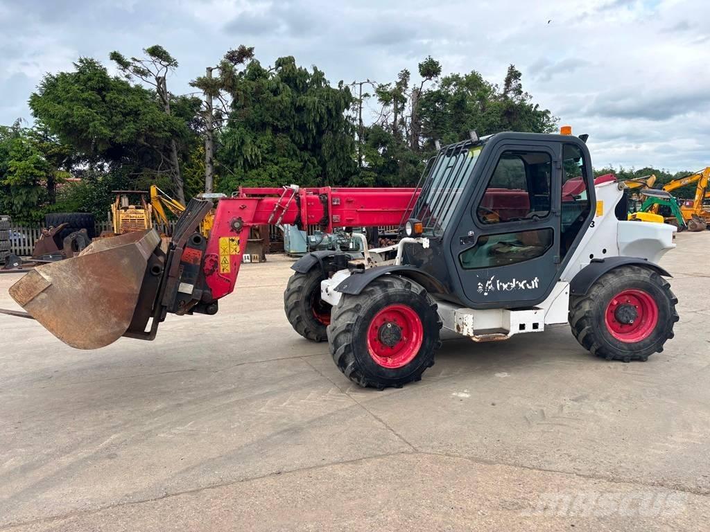 Bobcat T 3093 伸縮臂操作車