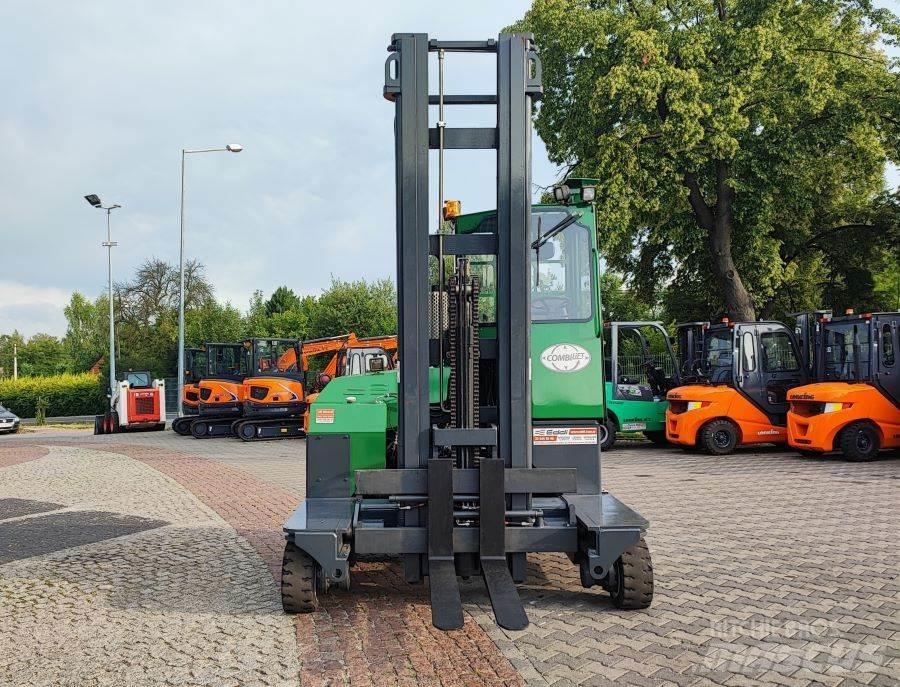 Combilift C4000 四向前伸式堆高機(叉車)