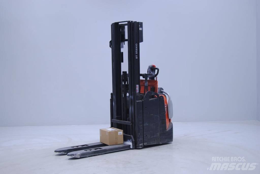 Toyota SPE120L 行走控制式堆積機