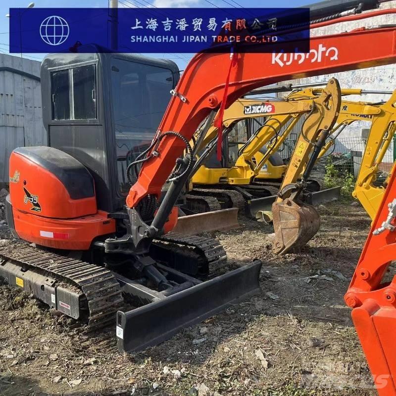 Kubota U 35 小型挖土機/掘鑿機<7t(小型挖掘機)