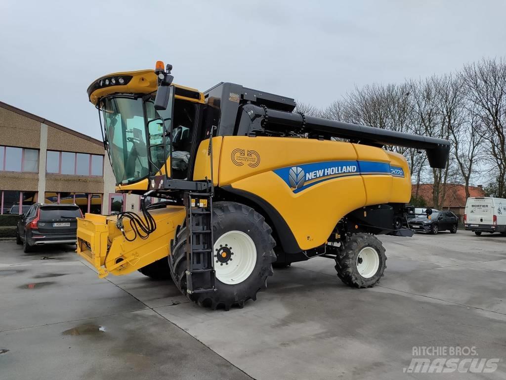 New Holland CH7.70 聯合收穫機