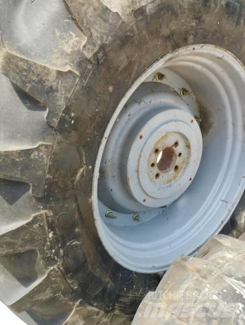 Michelin 20.8R38 輪胎、車輪和輪圈