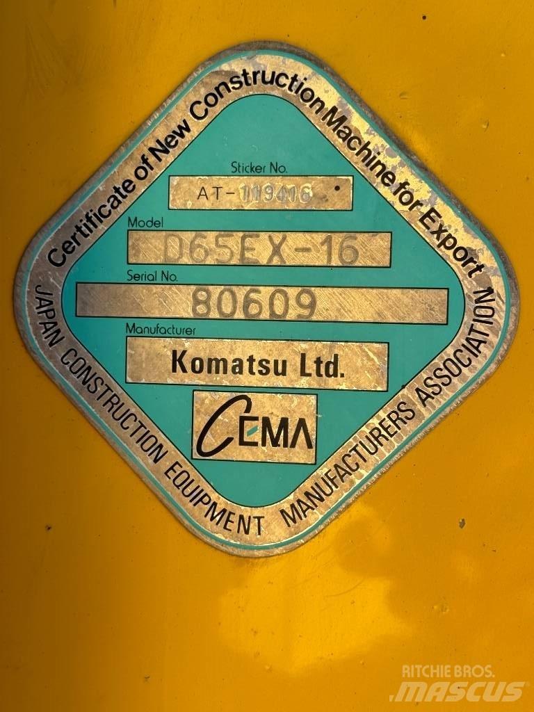Komatsu D65EX-16 履帶推土機