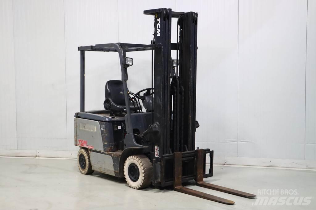 TCM FB25-7 電動堆高機