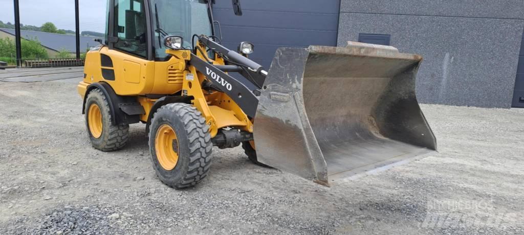 Volvo L 25 F 輪胎式裝載機