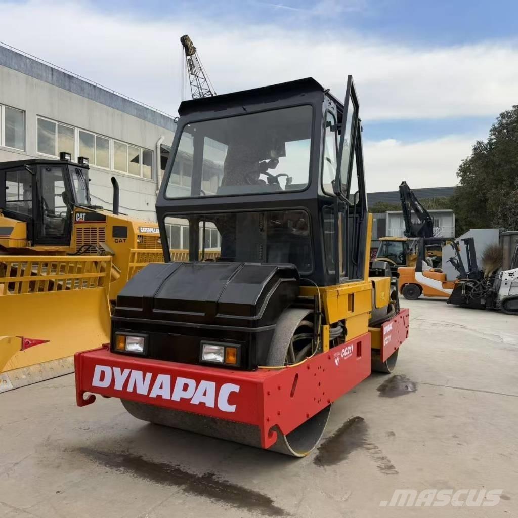 Dynapac CC 211 雙輪滾壓機