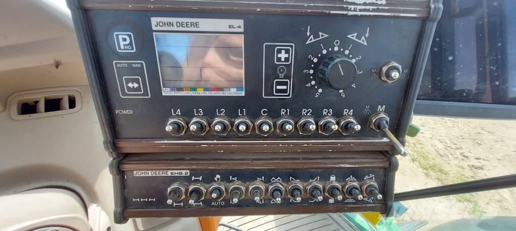 John Deere 840 牽引式噴霧機