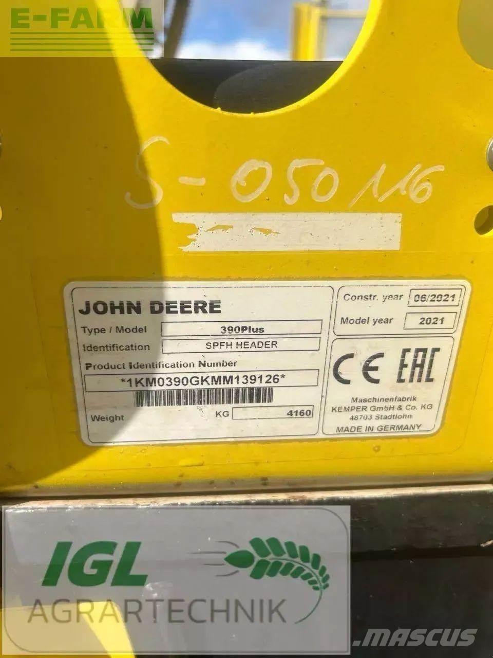 John Deere 9700 i 自走式飼料採集機