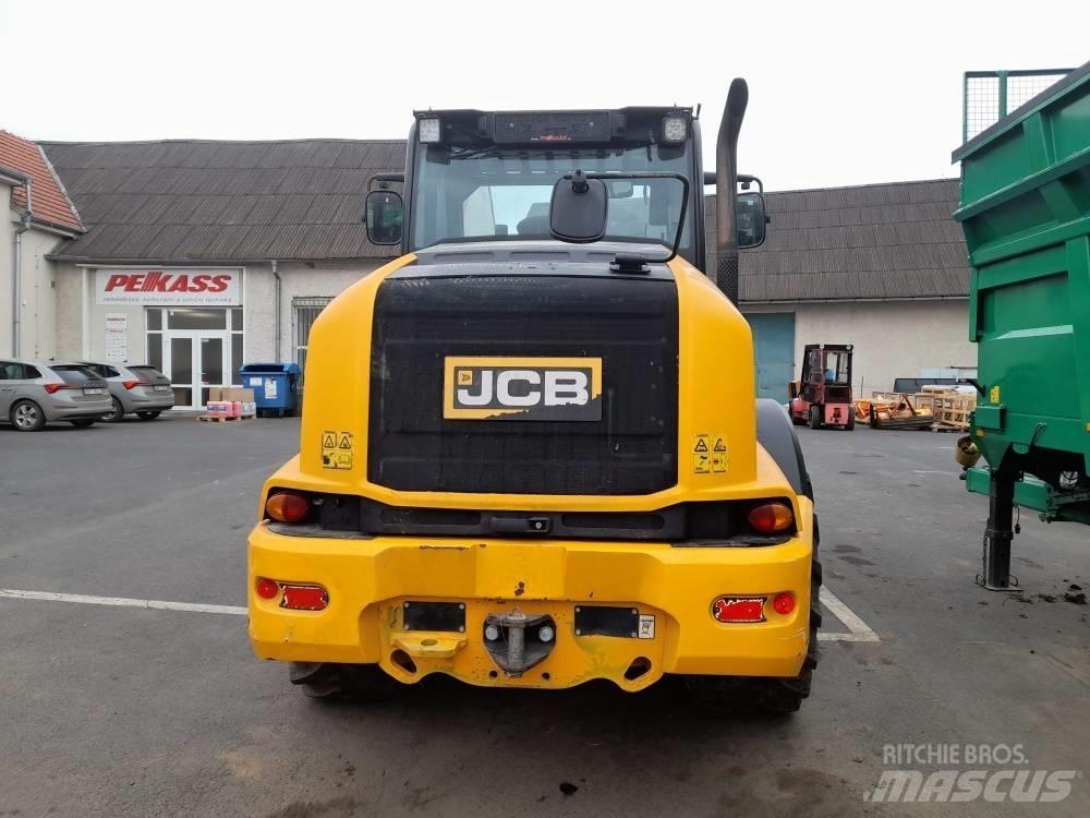 JCB TM 420 農業用伸縮臂裝載機