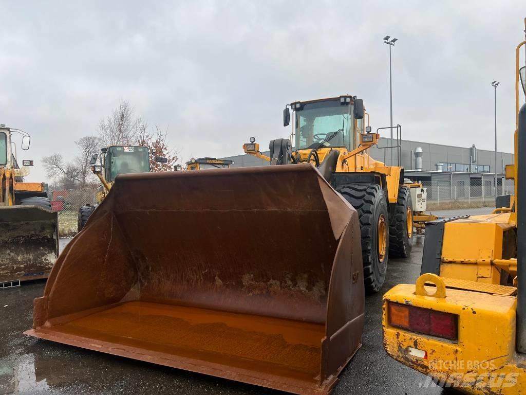 Volvo L 220 E 輪胎式裝載機