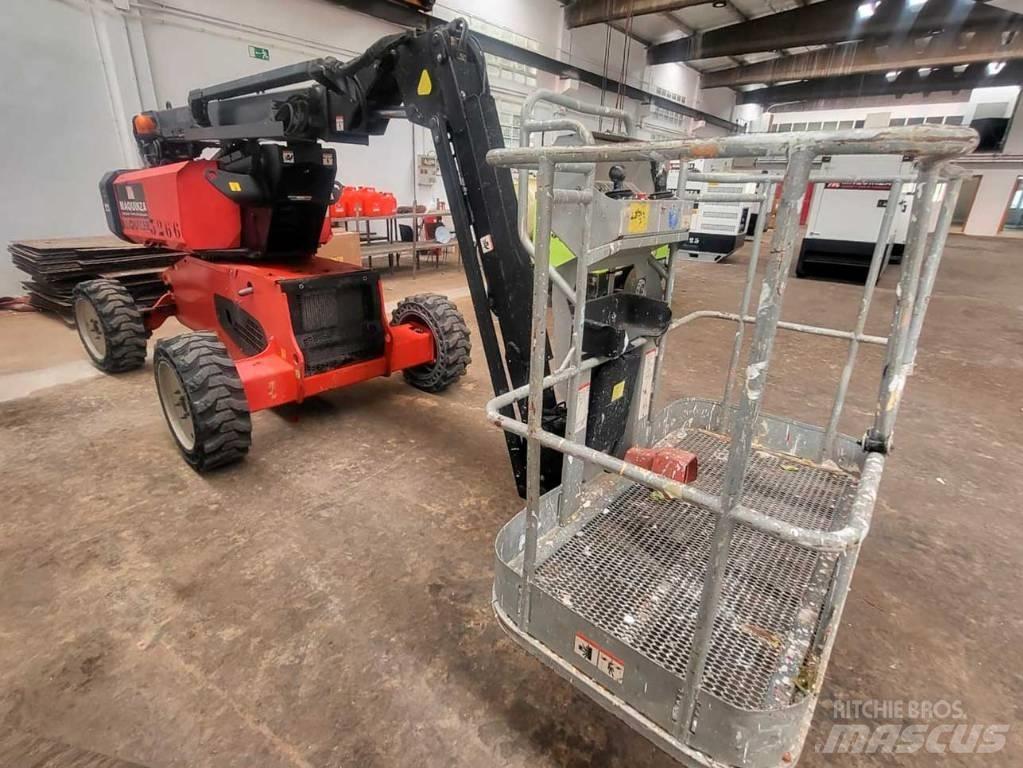 Manitou ManGo 12 曲臂高空作業車