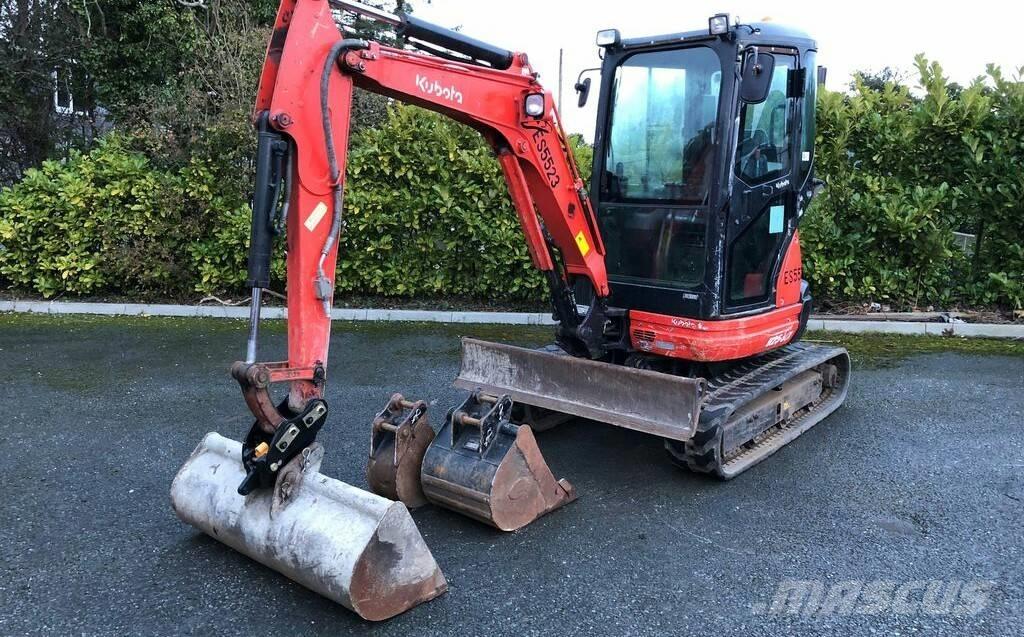 Kubota U 25 小型挖土機/掘鑿機<7t(小型挖掘機)