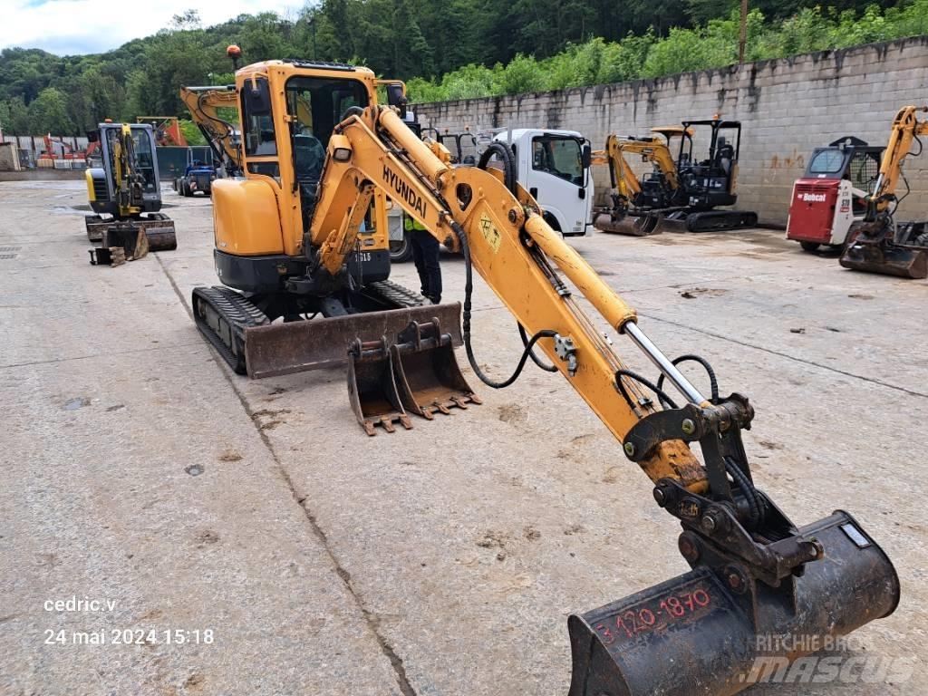 Hyundai R35Z-9 小型挖土機/掘鑿機<7t(小型挖掘機)