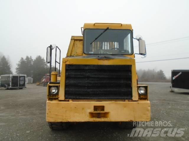 CAT D 250 D 鉸接式起吊車