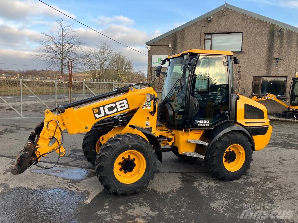 JCB TM220 Agri 農業用伸縮臂裝載機