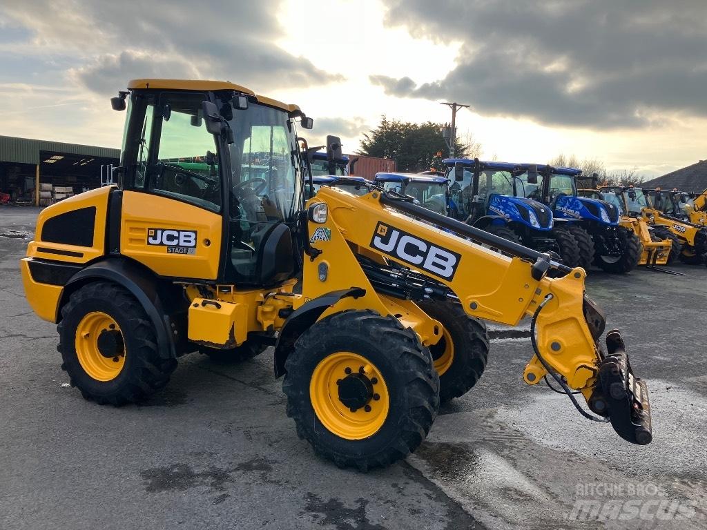 JCB TM220 Agri 農業用伸縮臂裝載機