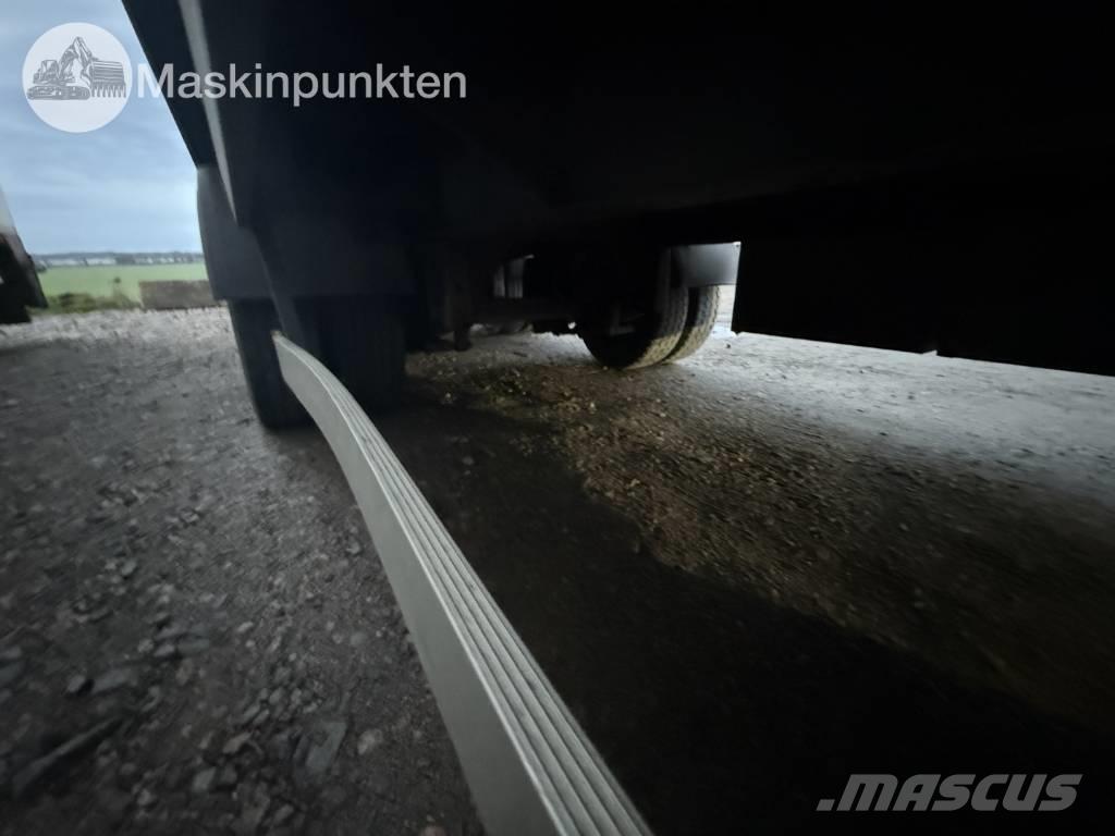 Ekeri S8-D 箱體拖車