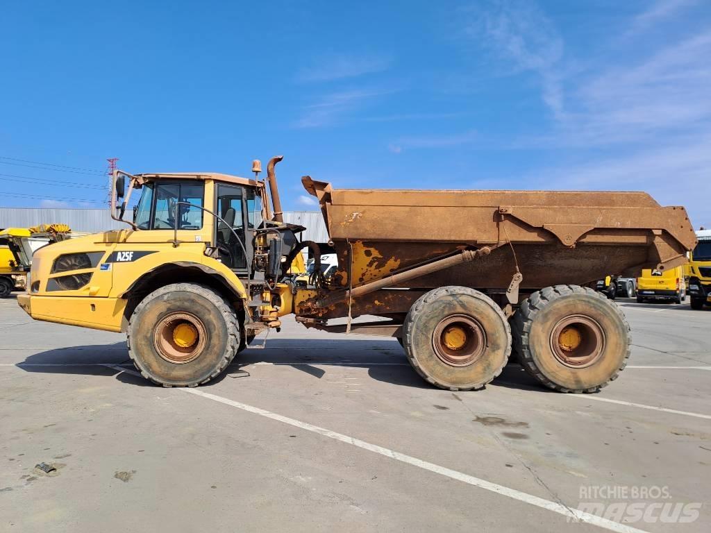 Volvo A 25 F 6x6 鉸接式起吊車