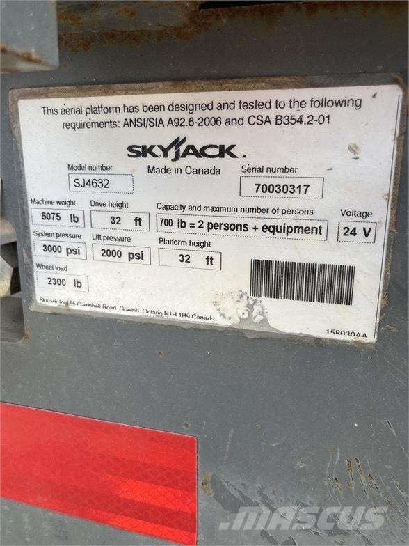 SkyJack SJ III 4632 剪式升降機