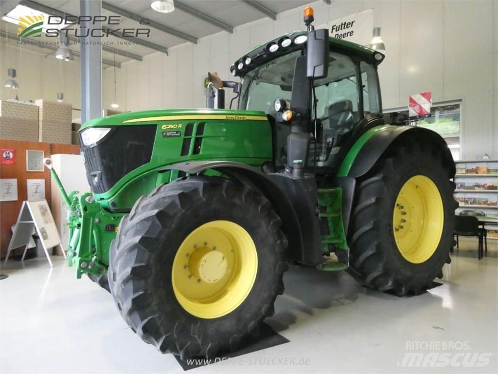John Deere 6250R 曳引機