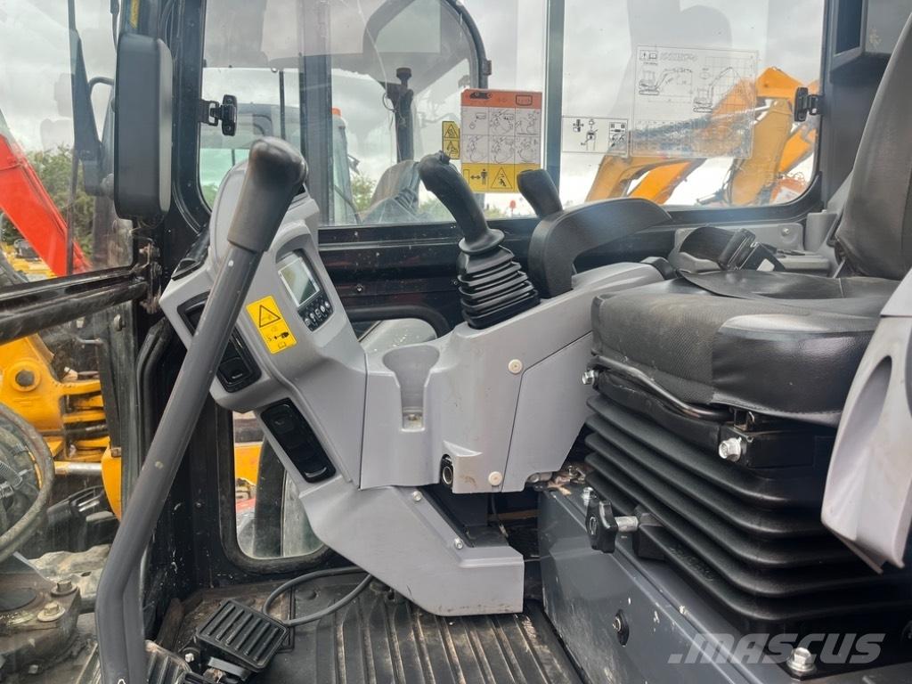 Kubota KX 057-4 小型挖土機/掘鑿機<7t(小型挖掘機)