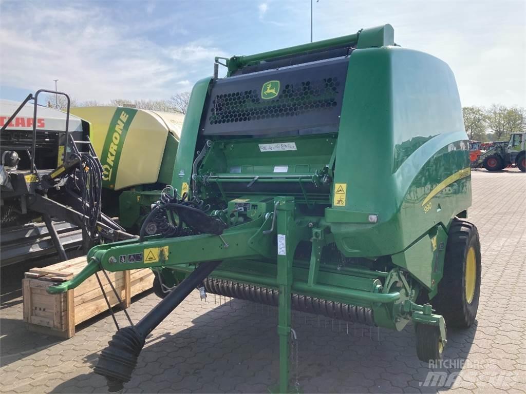 John Deere 990 圓型牧草打包機