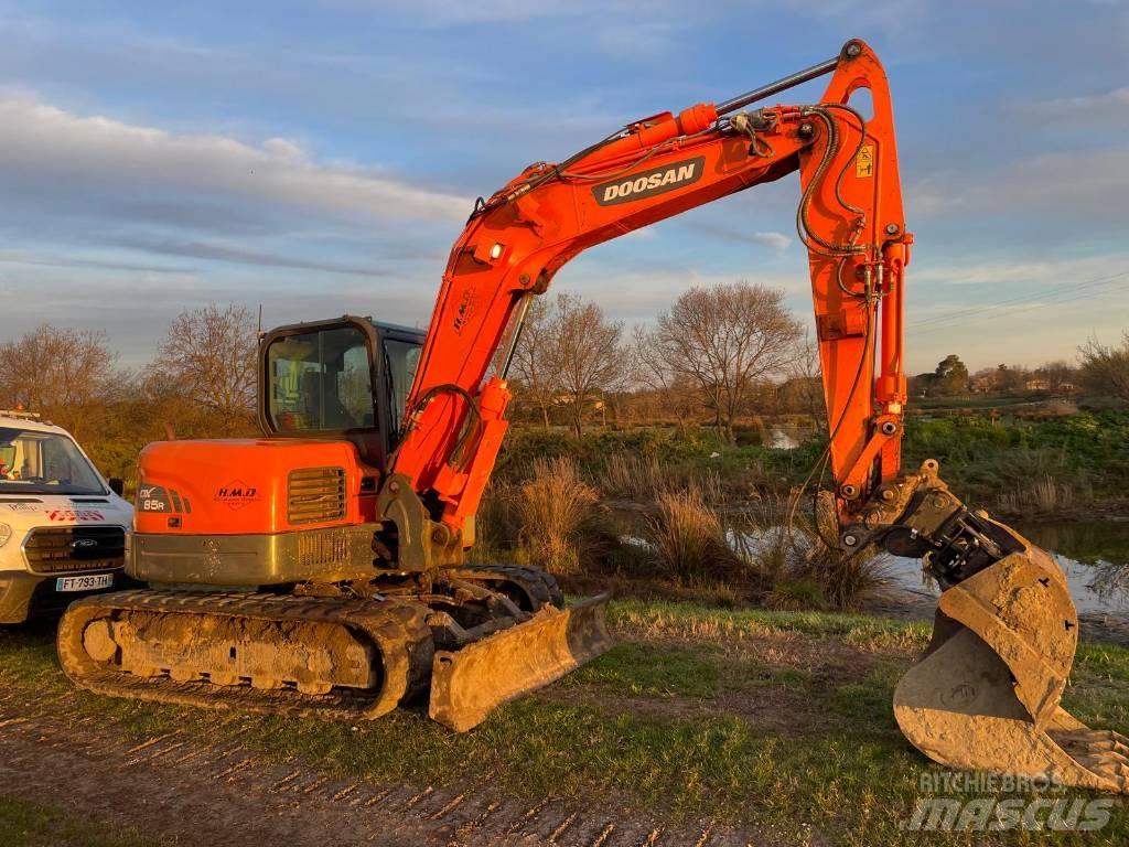 Doosan DX 85 R-3 中型挖土機/掘鑿機/挖掘機 7t-12t