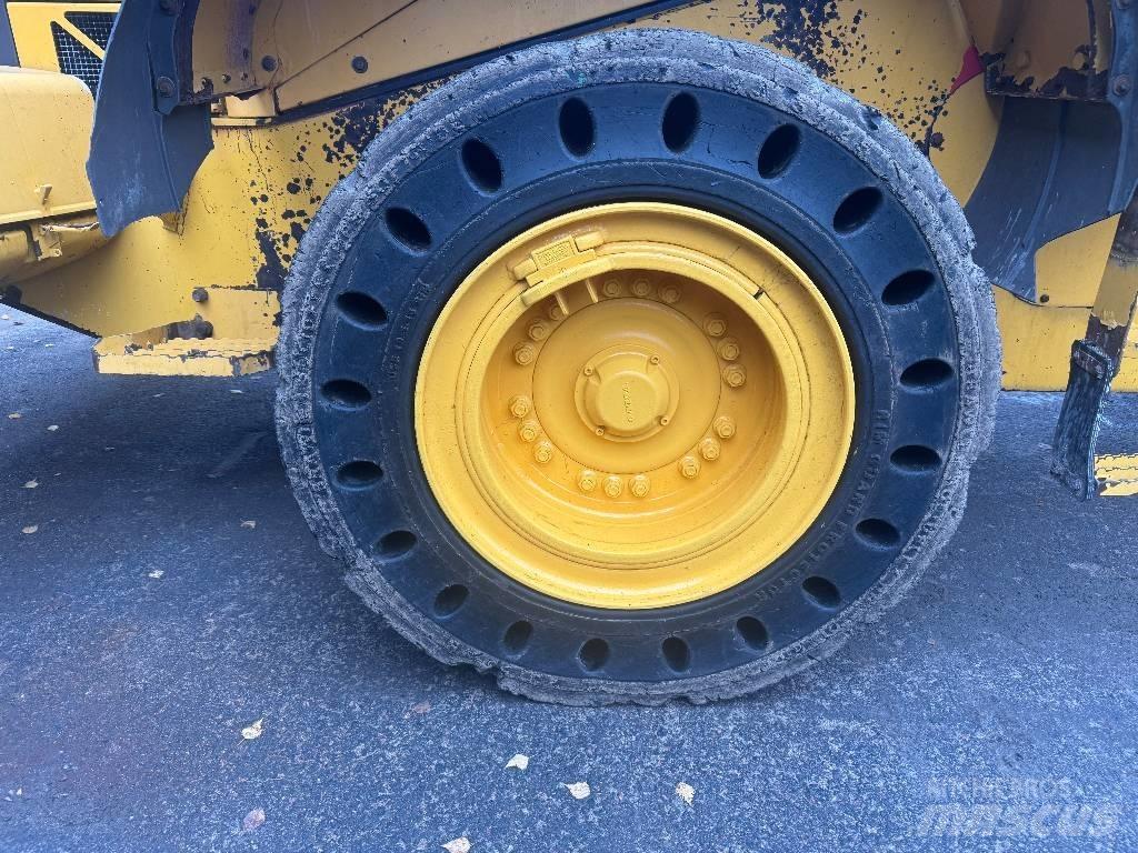 Volvo L 120 F 輪胎式裝載機