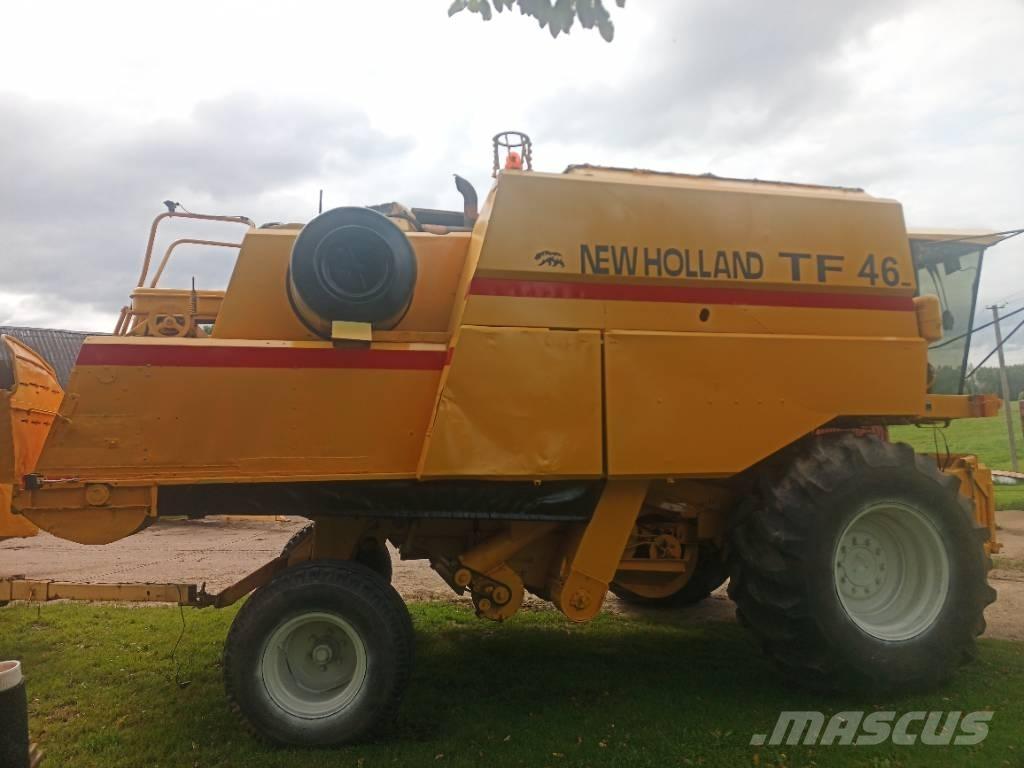 New Holland TF 46 聯合收穫機