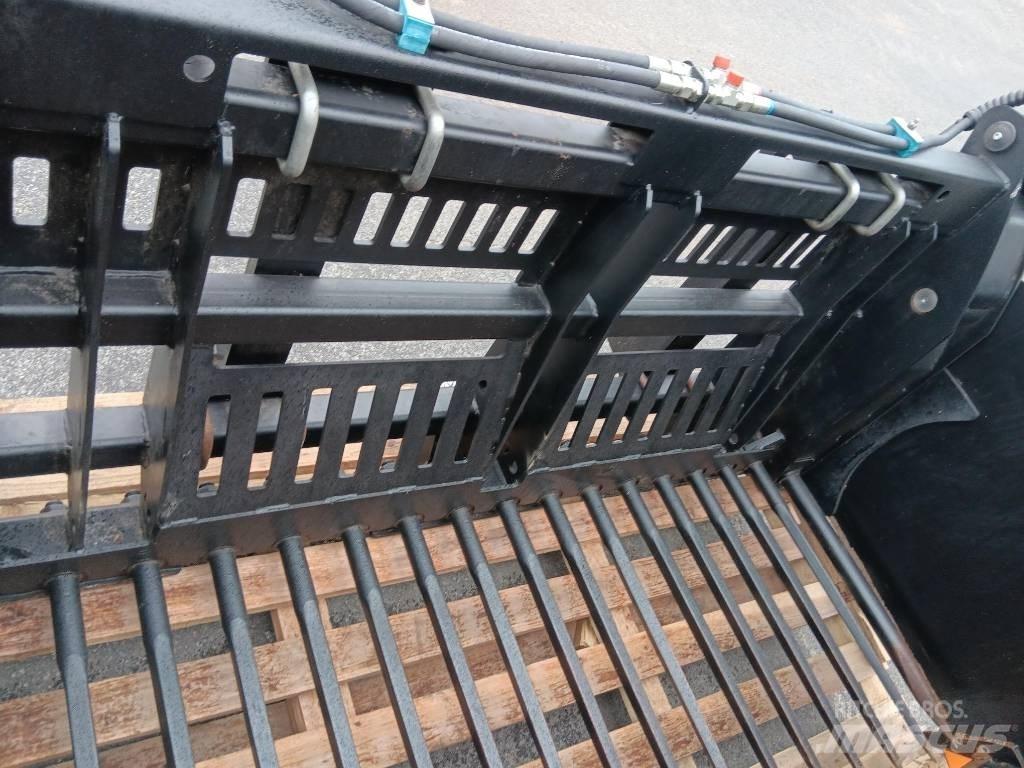 Ålö Silocut XL+ 225 動物進料機