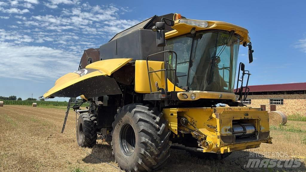 New Holland CR 960 聯合收穫機