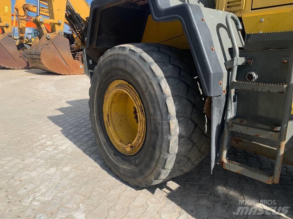 Komatsu WA 320-5H 輪胎式裝載機