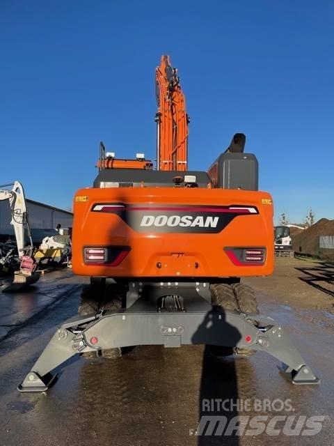 Doosan DX210W-7 旋轉式挖土機/掘鑿機/挖掘機