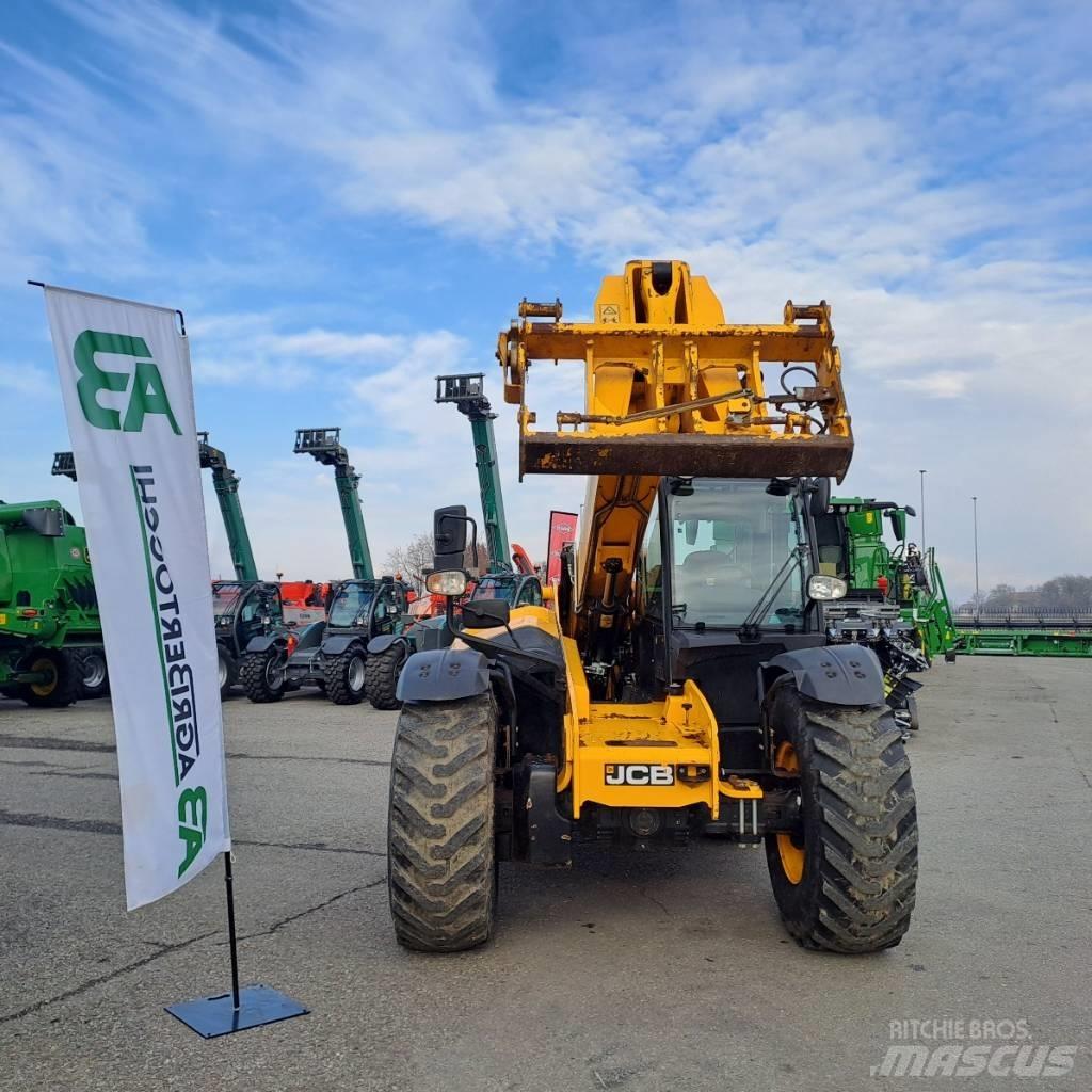 JCB 550-80 AGRIPLUS 伸縮臂操作車