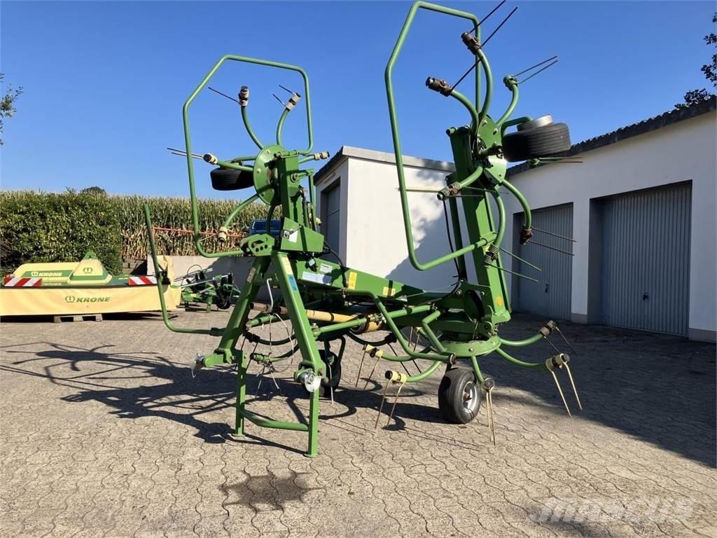 Krone KW 5.52/4x7 耙與翻草機