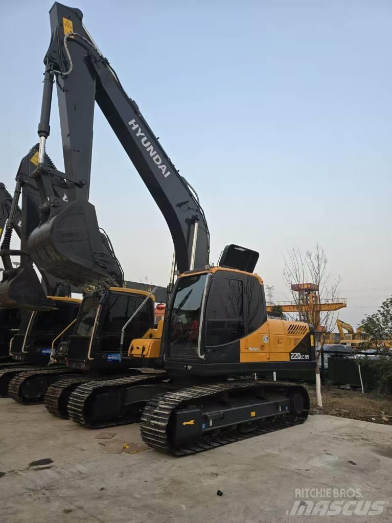 Hyundai 220—9S 履帶式 挖土機/掘鑿機/挖掘機