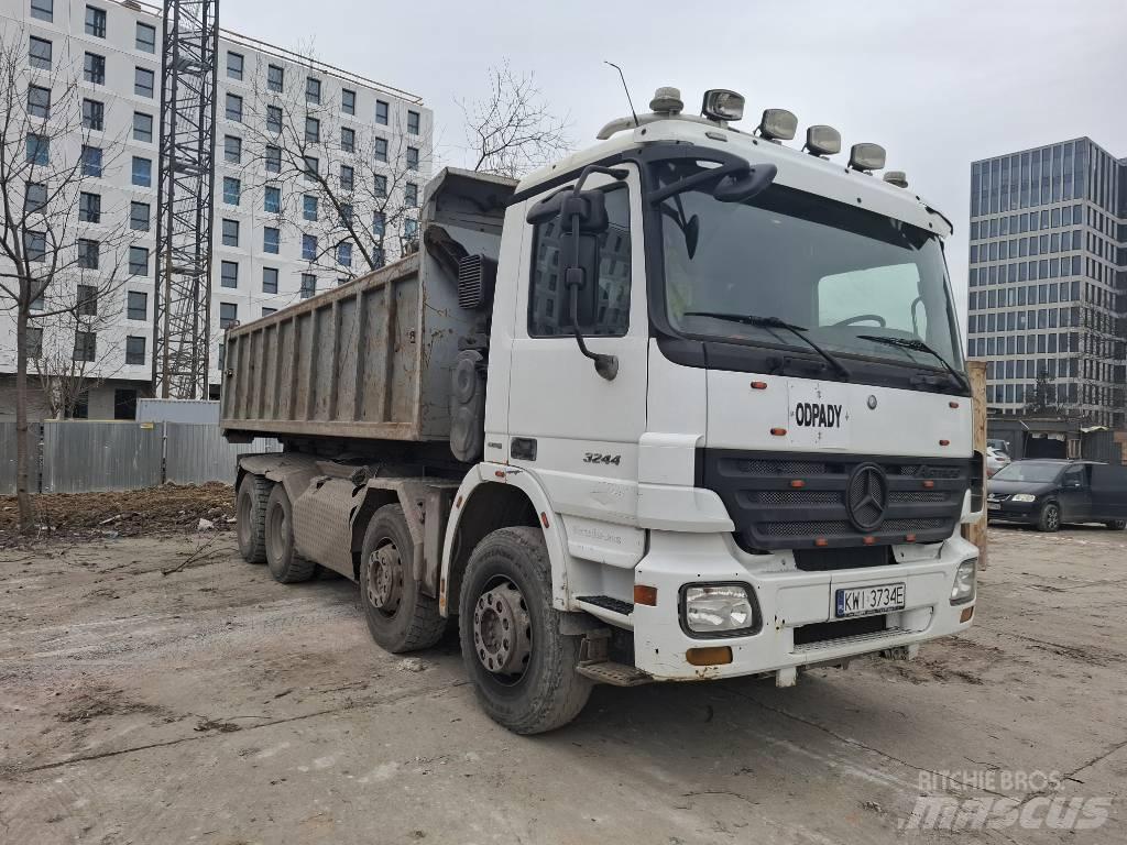 Mercedes-Benz 3244 吊鉤式起重車