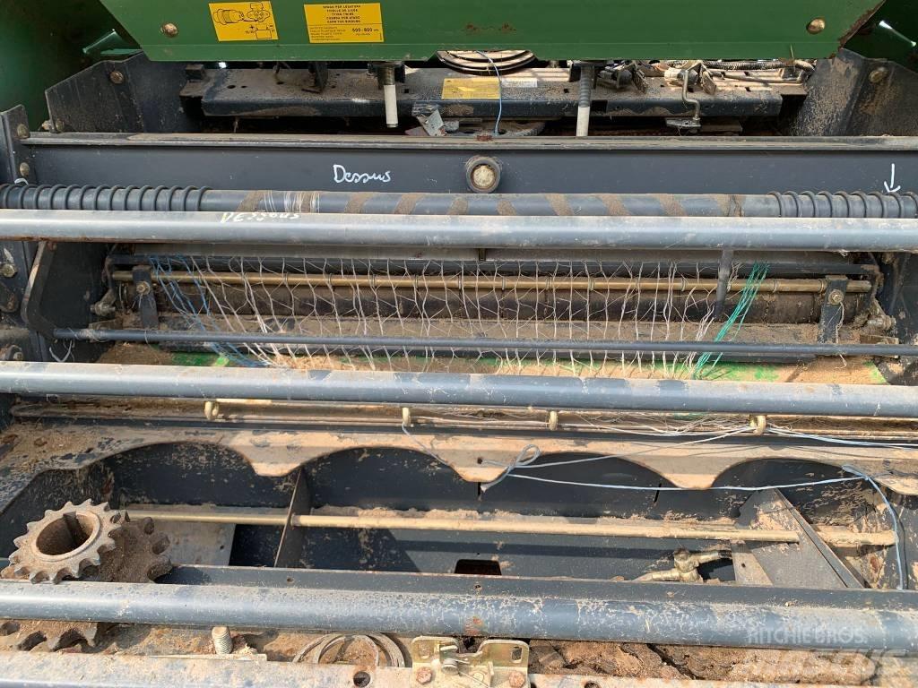 Fendt 3250 圓型牧草打包機