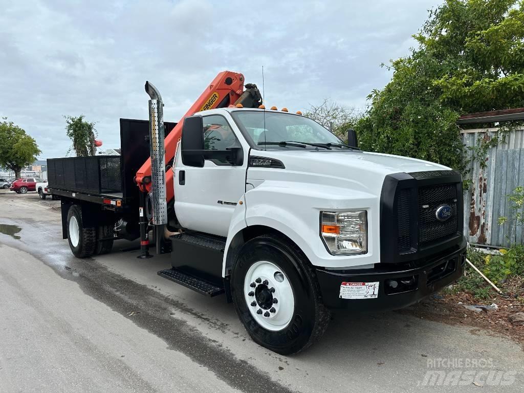 Ford F 750 SD 起重機卡車