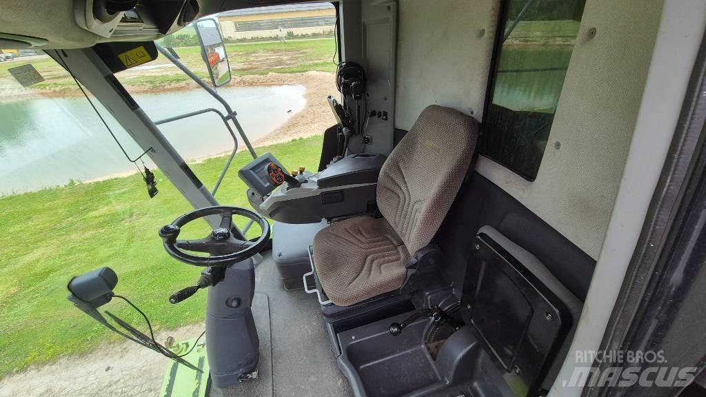CLAAS Tucano 440 聯合收穫機