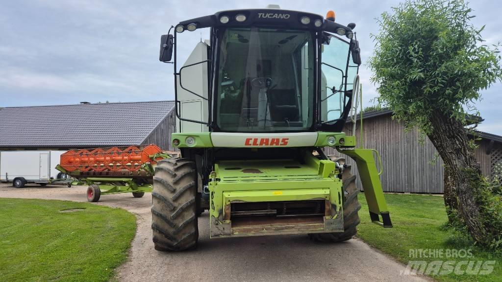 CLAAS Tucano 440 聯合收穫機