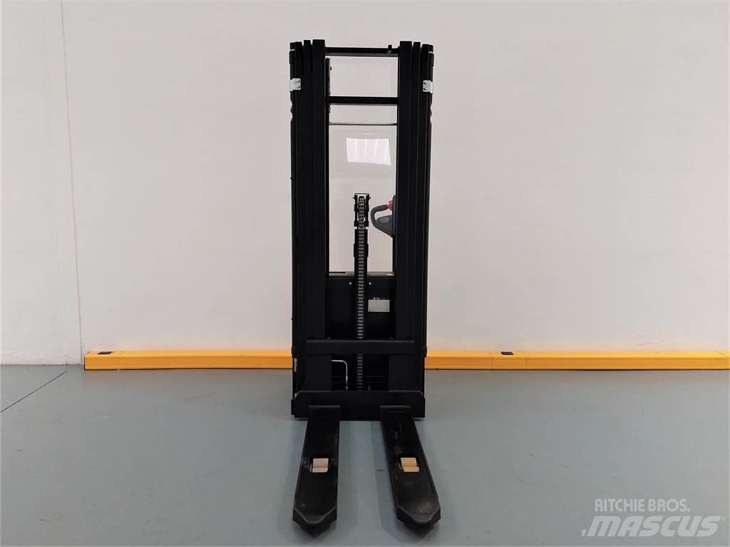  WSA161L 行走控制式堆積機