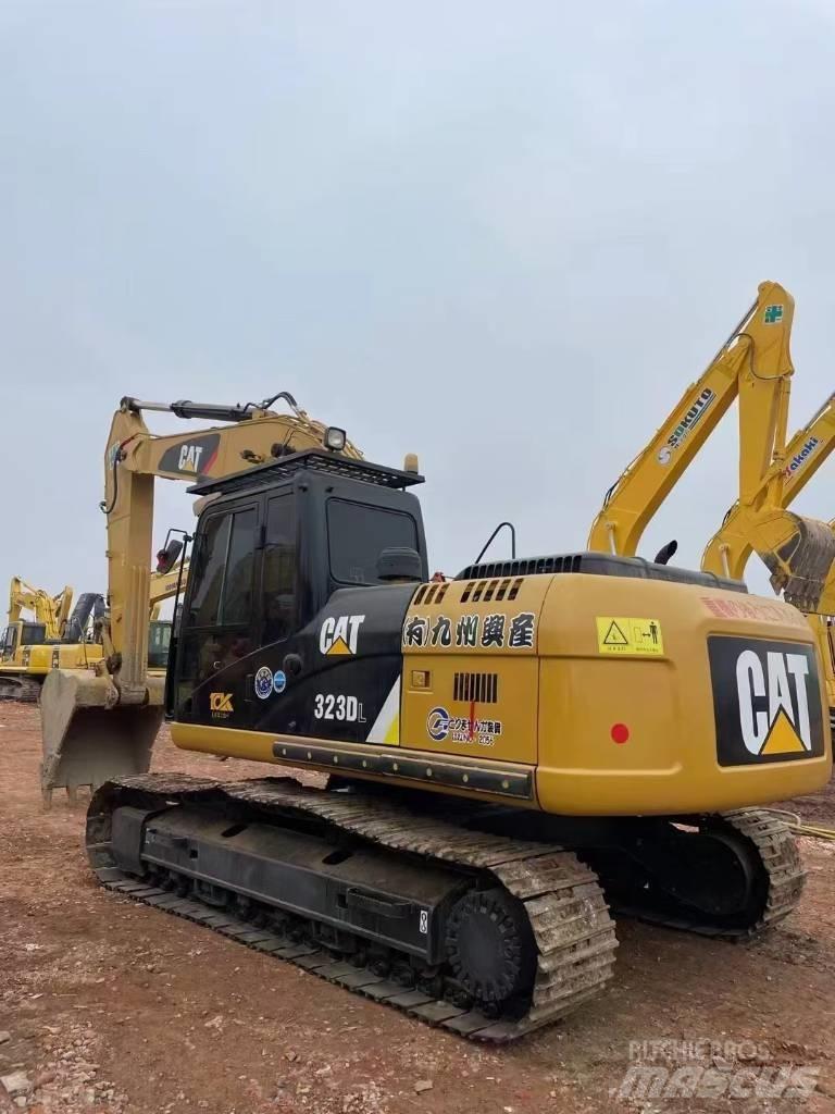CAT 323 D L 履帶式 挖土機/掘鑿機/挖掘機