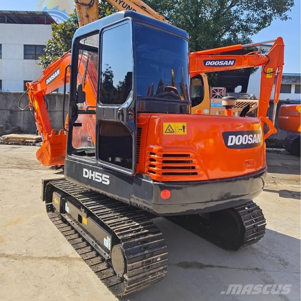 Doosan DH 55 小型挖土機/掘鑿機<7t(小型挖掘機)